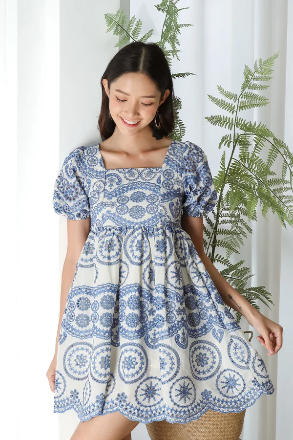 Bounteous Broderie Porcelain Scallop Babydoll Dress