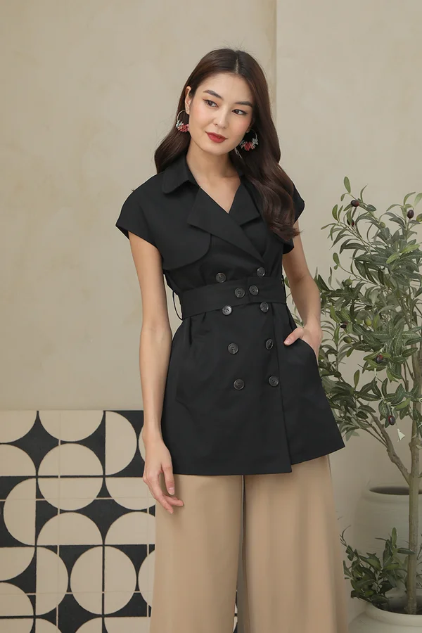Safari Trademark Trench Coat Black