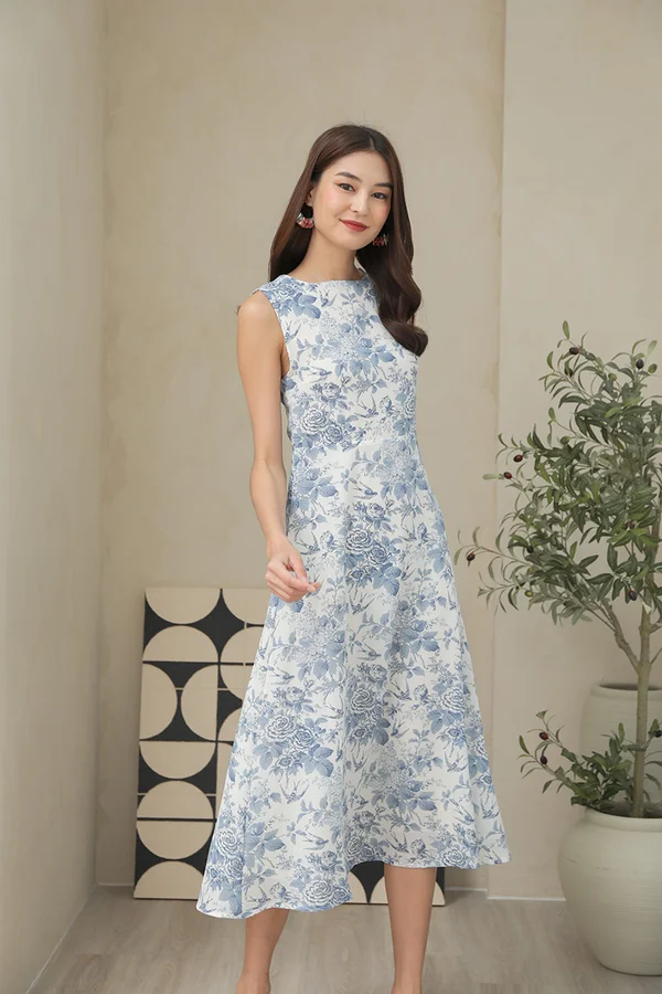 Peerless Porcelain Beauty Floral Sheath Dress