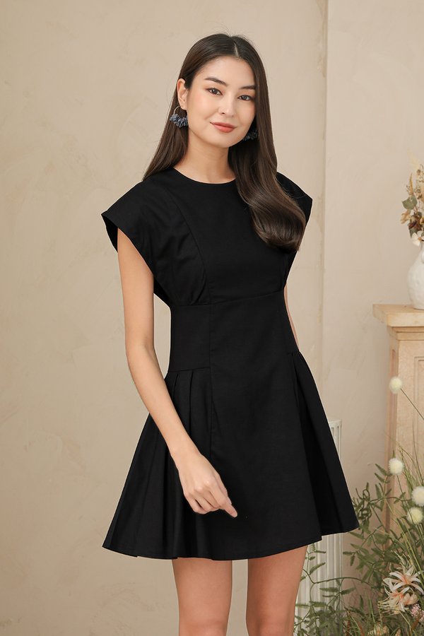 Artfully Pintucked Side Pleats Linen Dress Black