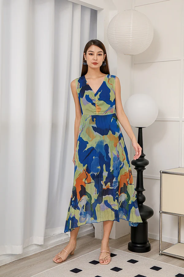 Abstracts de Curiosite Pleated Handkerchief Dress