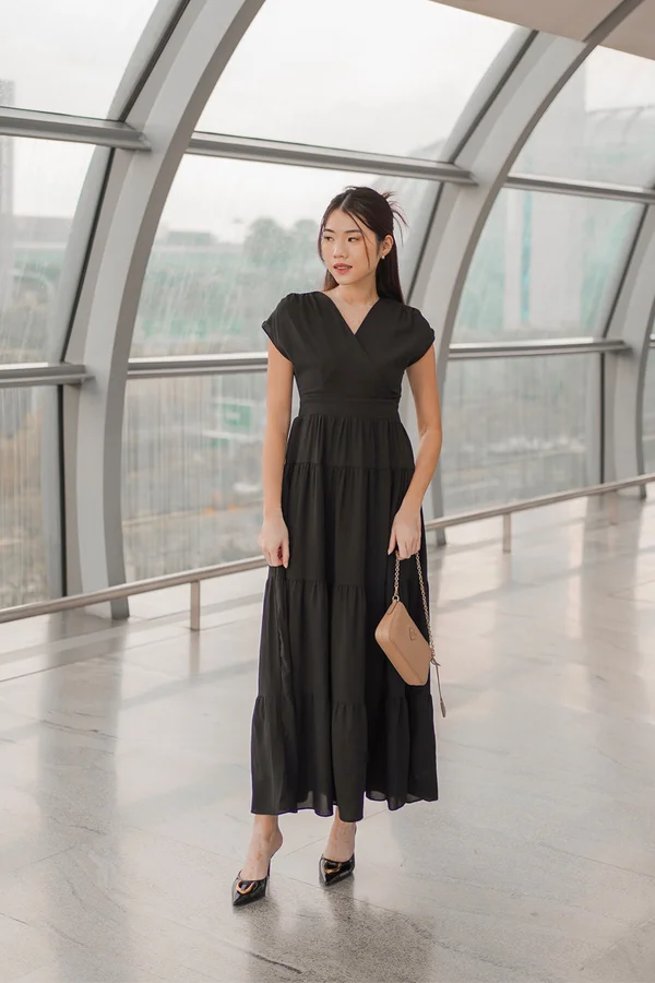 Kimono Keepsakes Tiers Maxi Dress Black