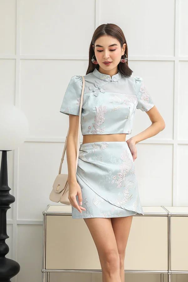 Heralding Orient Fanfare Silk Embroidered Tulip Skorts Blue