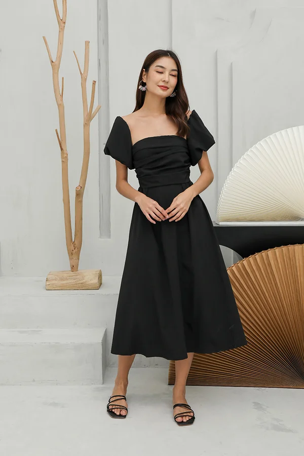 Stirringly Shirred Swing Midi Dress Black