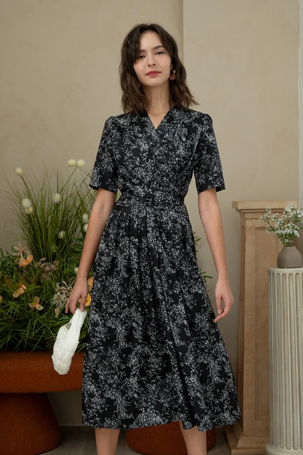 Toile Botanica Abstracts Wrap Cross Front Pleated Midi Dress Black