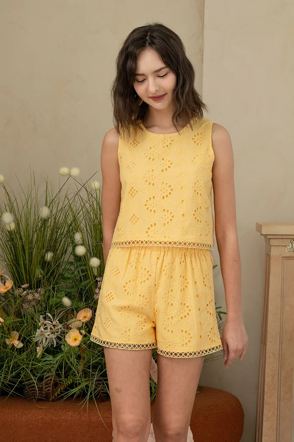 Crochet Meets Lace Edging Broderie Shorts Yellow