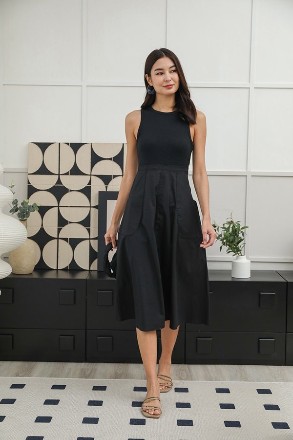 Blocks of Contrast Pocket Midi Dress Black