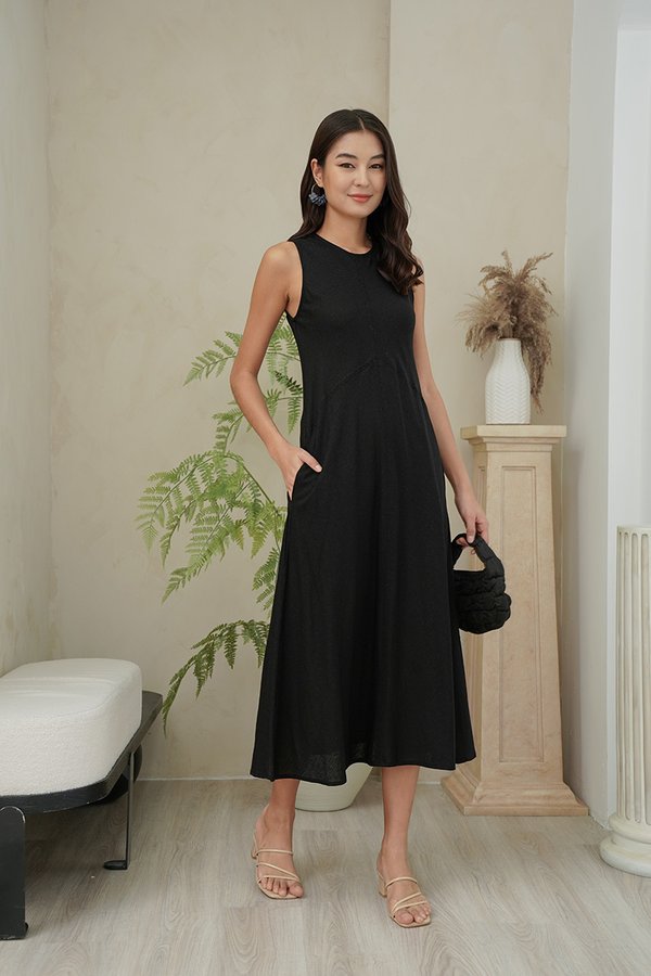 Trapeze Escapades Tent Maxi Dress Black