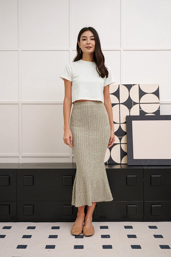 Made to Mermaid Ribbed Knit Trumpet Skirt Oatmeal