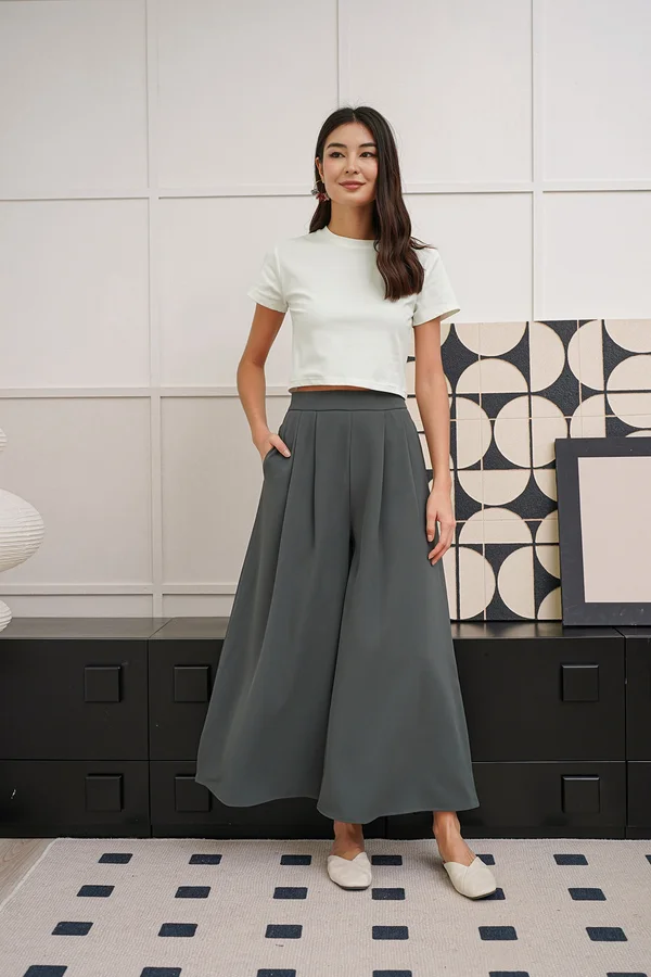Strides of Confidence Pleated Culotte Palazzo Pants Gunmetal Grey