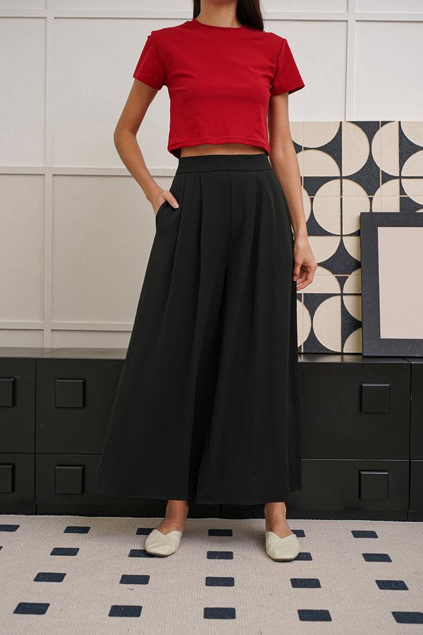 Strides of Confidence Pleated Culotte Palazzo Pants Black