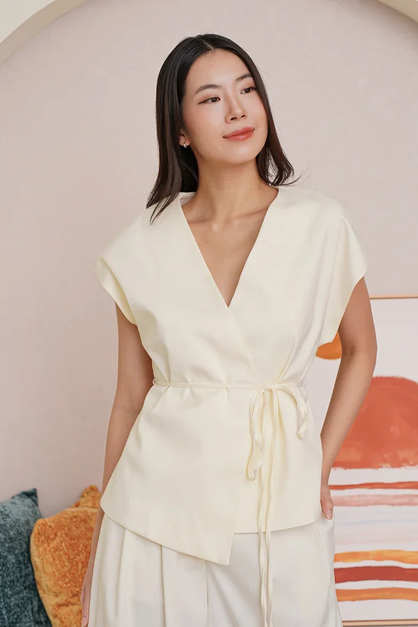 Unparalleled Parity Wrap Vest Tunic Top Tofu