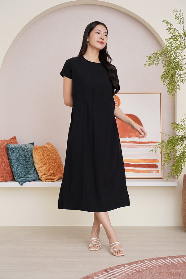 Tent-ative to Pleats Pocket Tent Maxi Dress Black