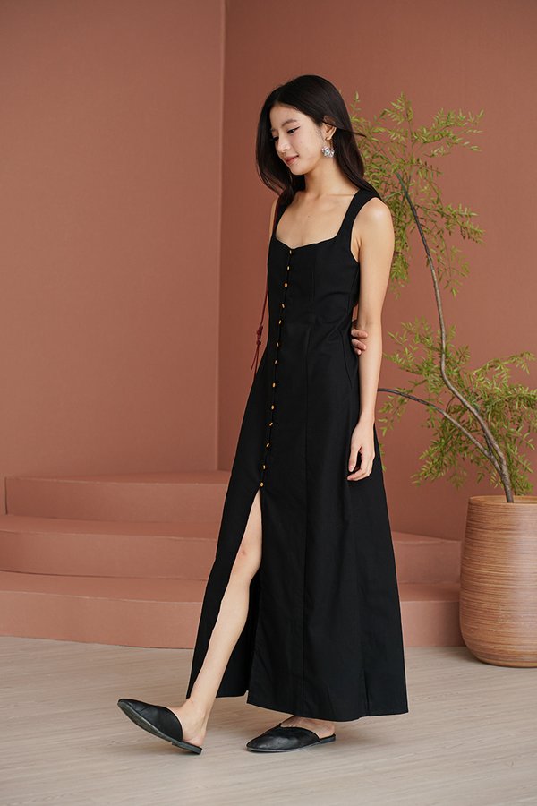 Notes of Nostalgia Button Maxi Dress Black