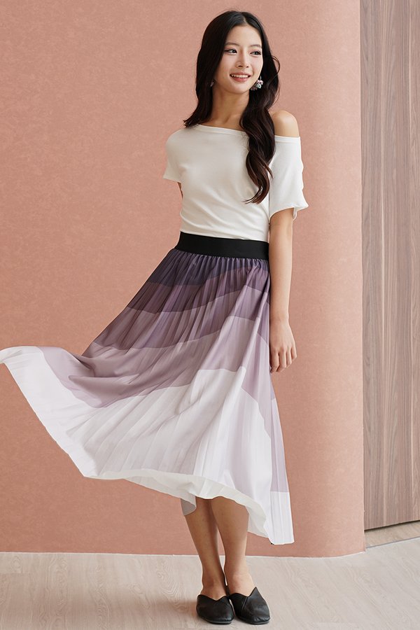 Misty Mountains Mural Ombre Pleated Midi Skirt Mauve