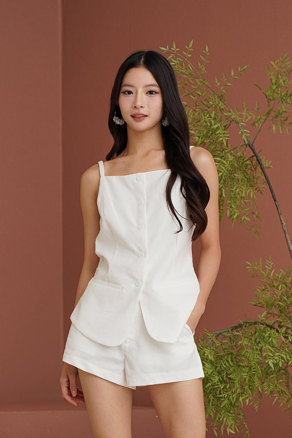 Couture Curtsy Linen Pocket Shorts White