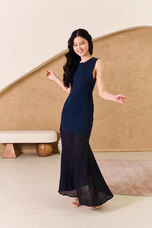 Plisado Soleil Combined Knit Maxi Dress Navy Blue