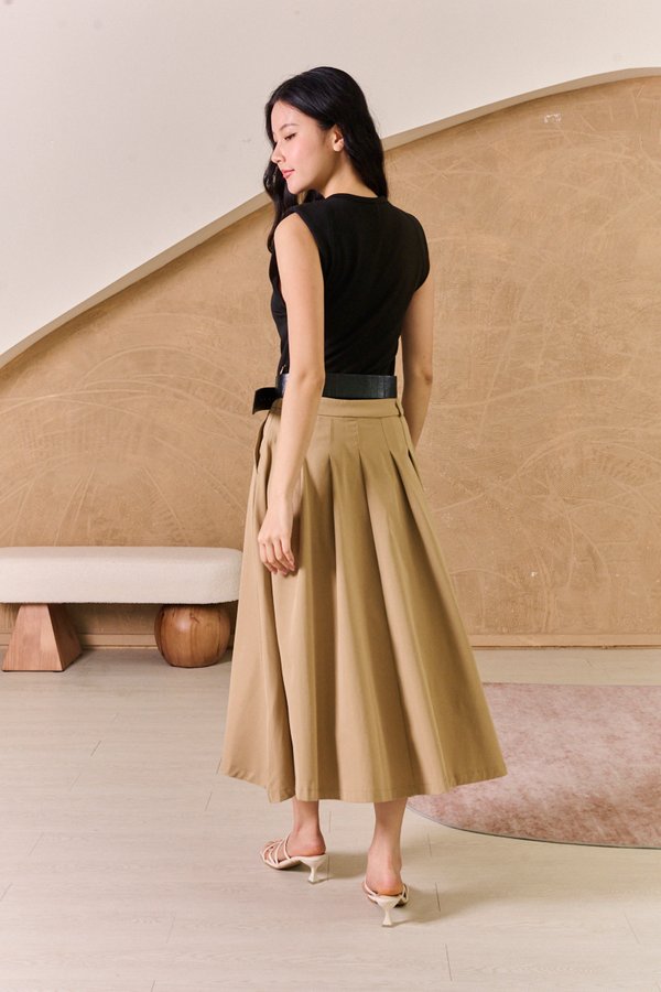 Uptown Contrast Pleated Belt Midi Dress Khaki