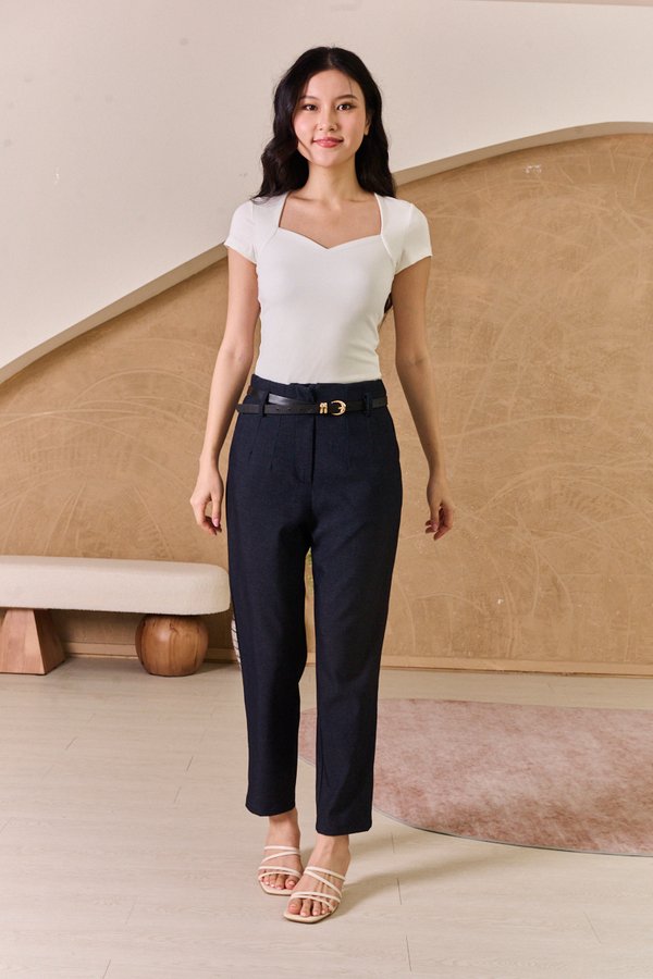 Discerning Fit Tapered Pants Navy Blue