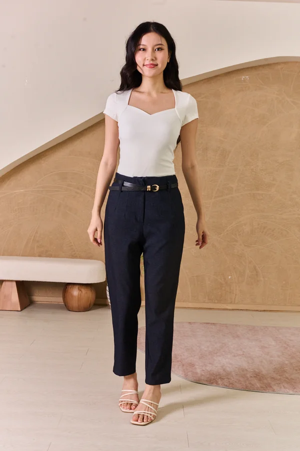 Discerning Fit Tapered Pants Navy Blue