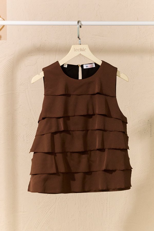 Vive La Ruffles Tier Layer Top Brown
