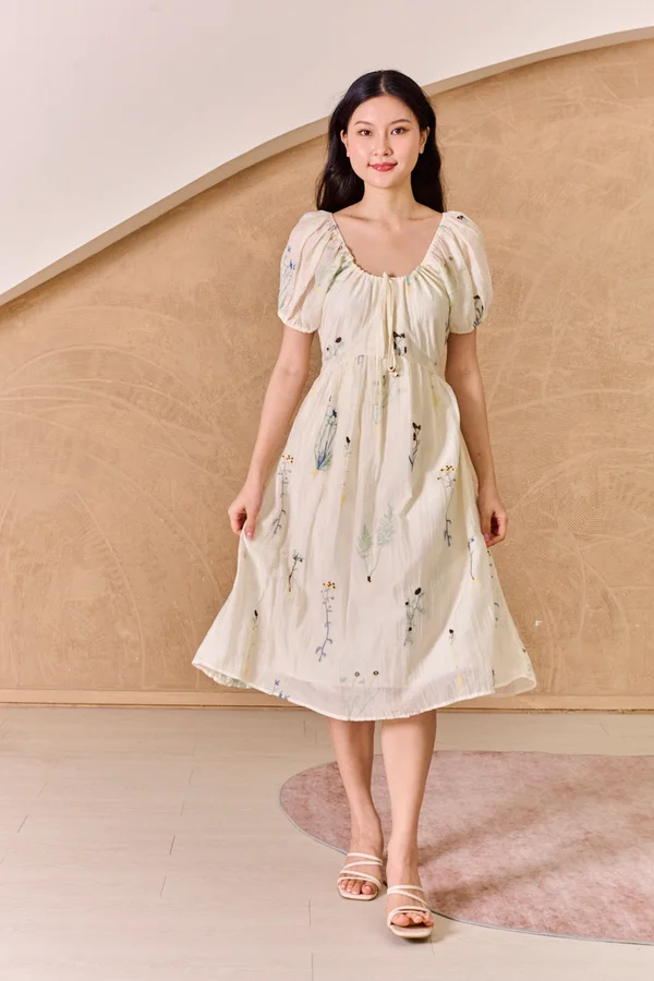 Stroll Full of Flowers Broderie Midi Dress