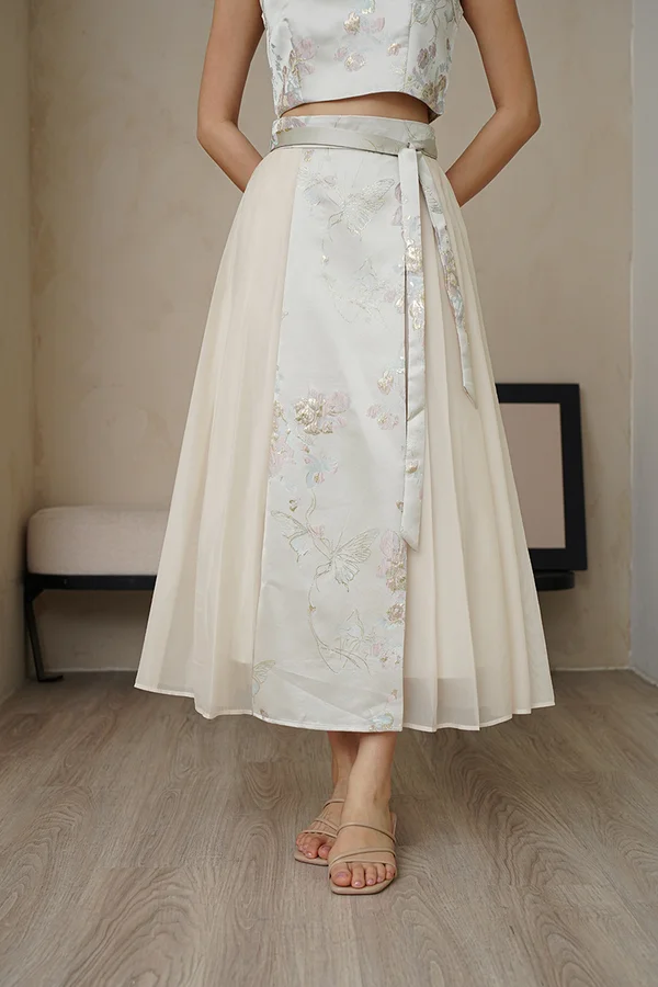 FairyTulle Realm Silk Pleated Horse Face Skirt Cream