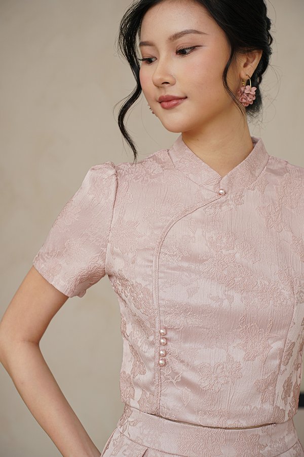 Petals, Poise, Prosper Jacquard Top Pink