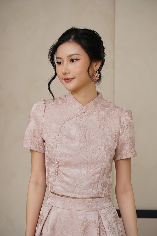 Petals, Poise, Prosper Jacquard Top Pink