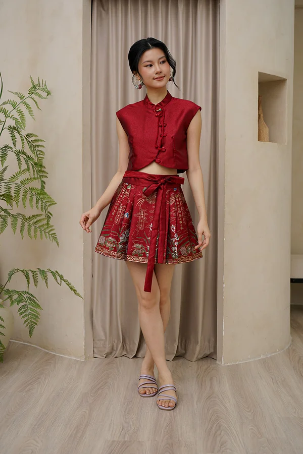 Orient Orchid Pavilion Gilded Pleated Horse Face Skirt Burgundy Red
