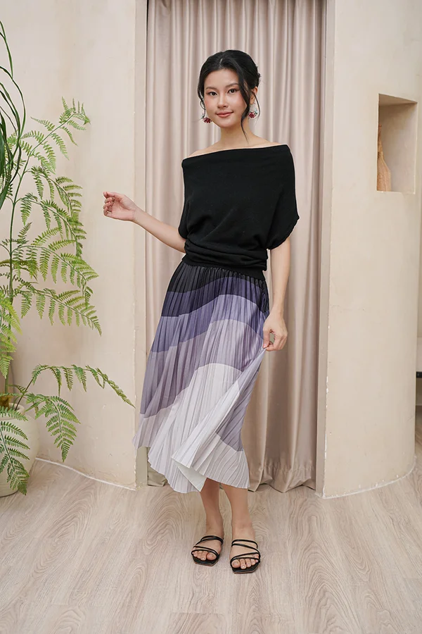 Loosely Held Drapes Cowl Knit Top Black