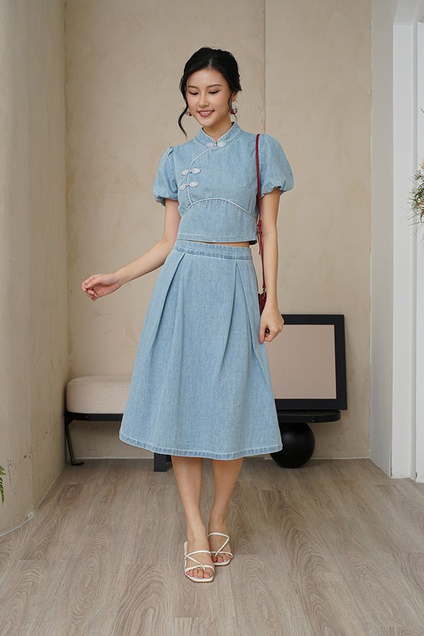 Oriental Jean Express Pleated Denim Midi Skirt Midwash