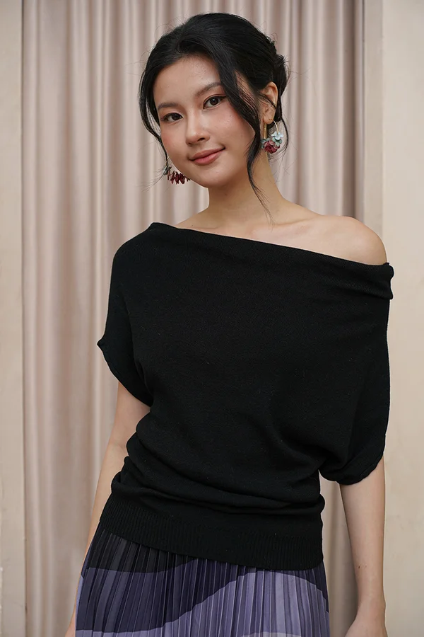 Loosely Held Drapes Cowl Knit Top Black