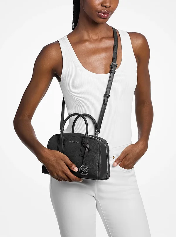 Michael Kors Ashton Small Messenger Bag Black