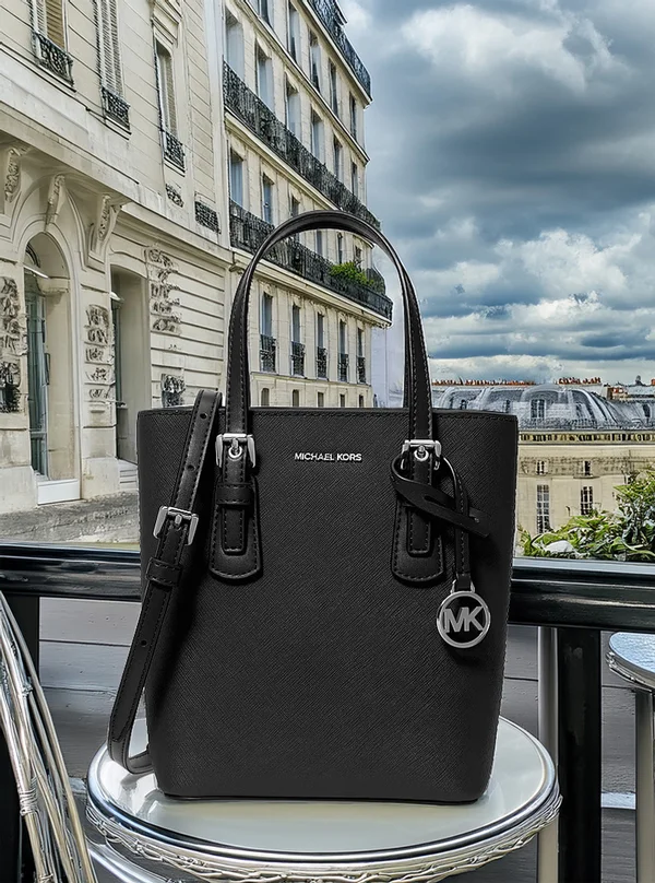 Michael Kors Voyager XS Leather Convertible Crossbody Bag Black