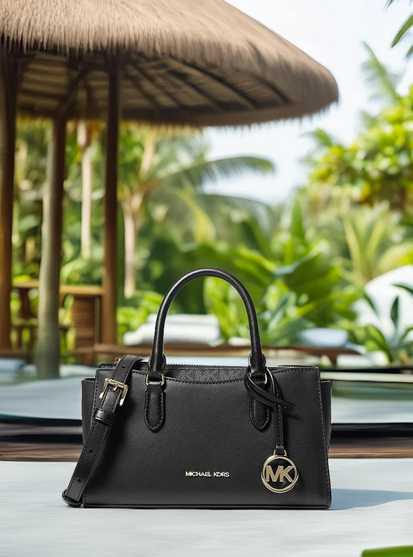 Michael Kors Small Messenger Bag Black