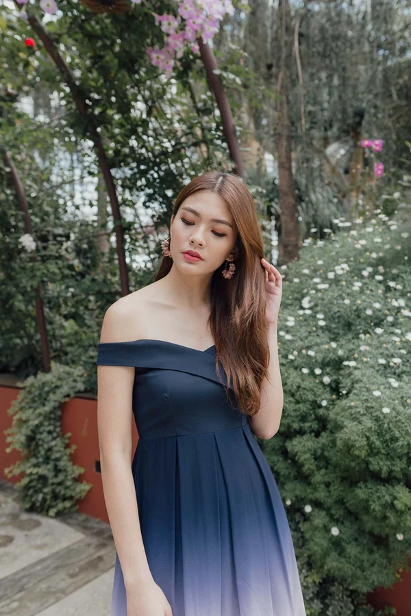 Ombre Contours Dress Pastel Sky