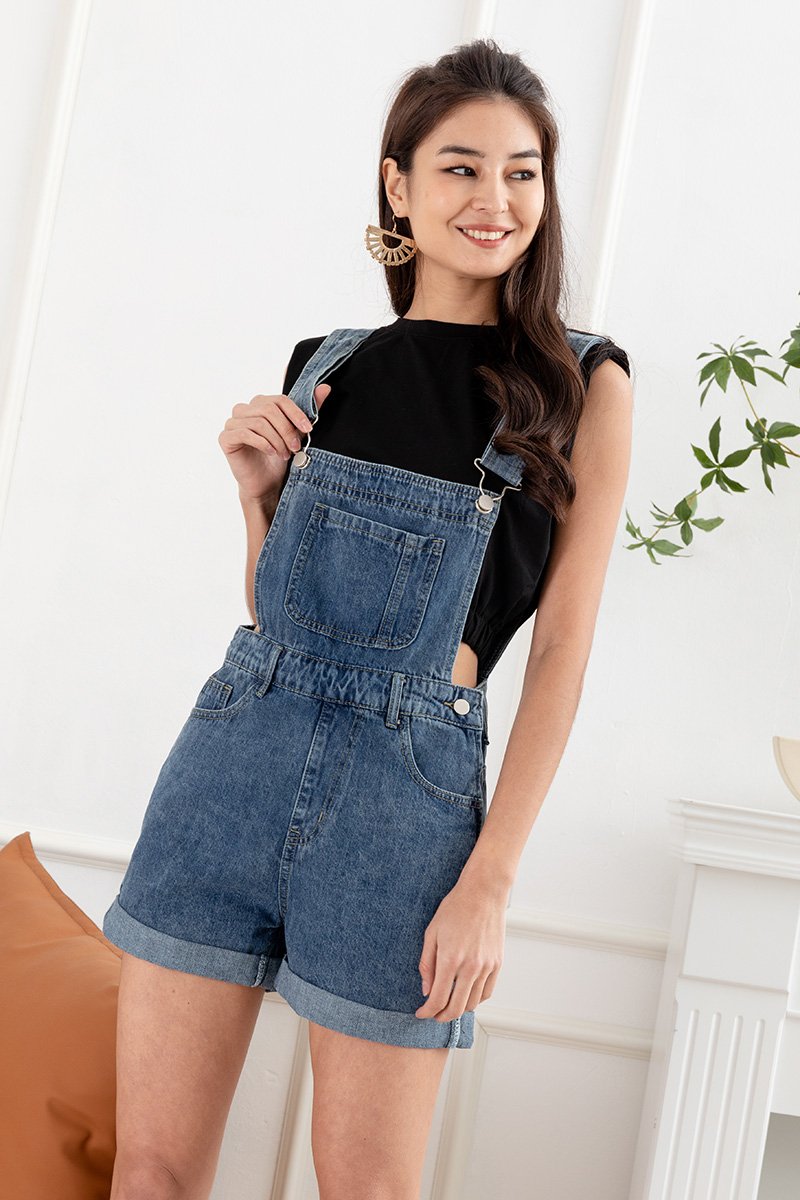 SHEIN Raw Hem Ripped Denim Dungaree Romper  Dungaree for women, Casual  college outfits, Denim dungaree shorts