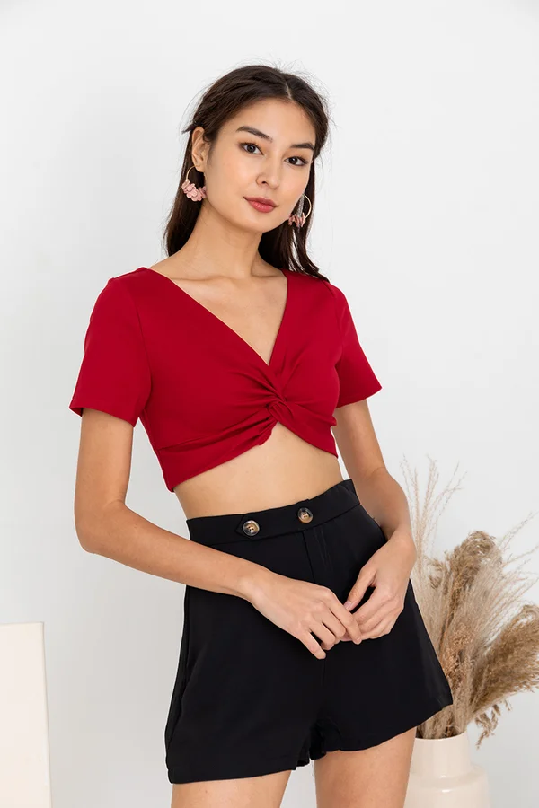 Sporty Finesse Twist Knot Crop Top Red