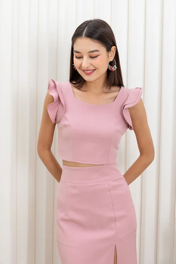 Optimally Sartorial Swirls Flutter Sleeve Top Pink