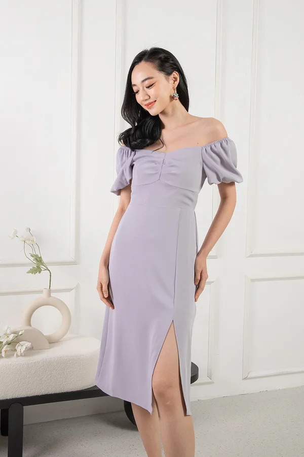 Frontrunner in Sleek Ruch Midi Dress Lilac