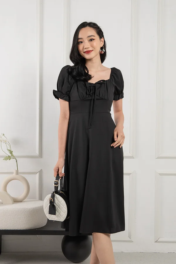 Wishes under the Windowsill Shirred Midi Dress Black