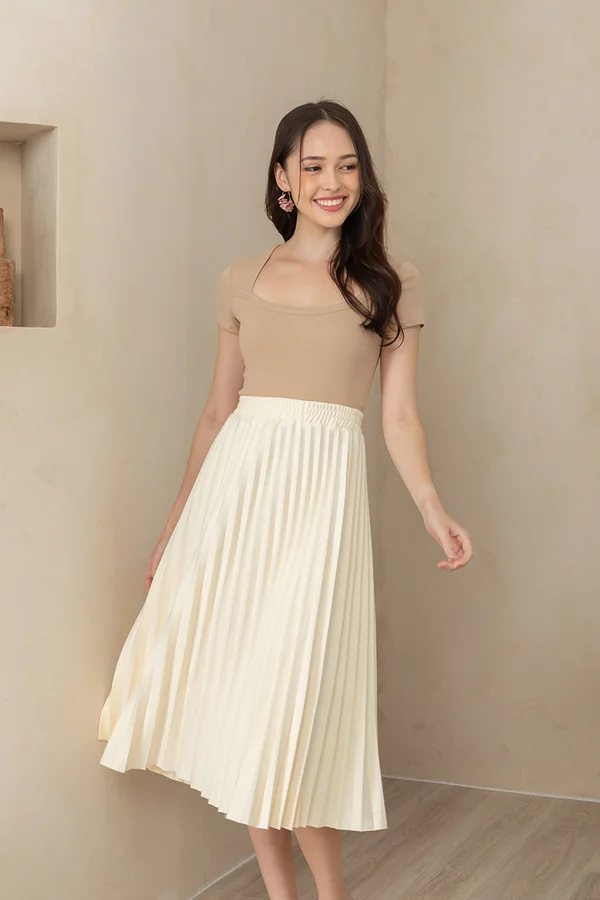 Permanence of Fall Pleat Midi Skirt Cream