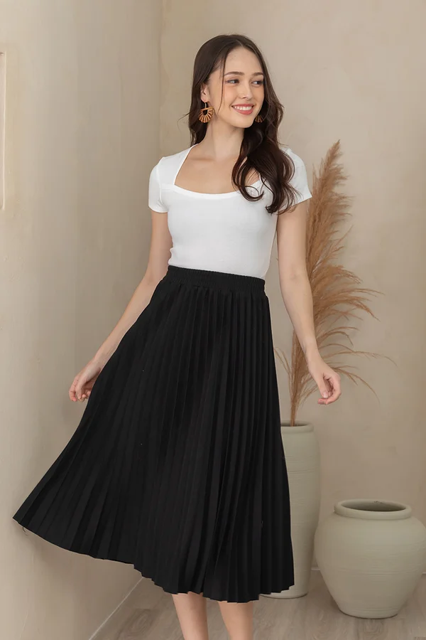 Permanence of Fall Pleat Midi Skirt Black