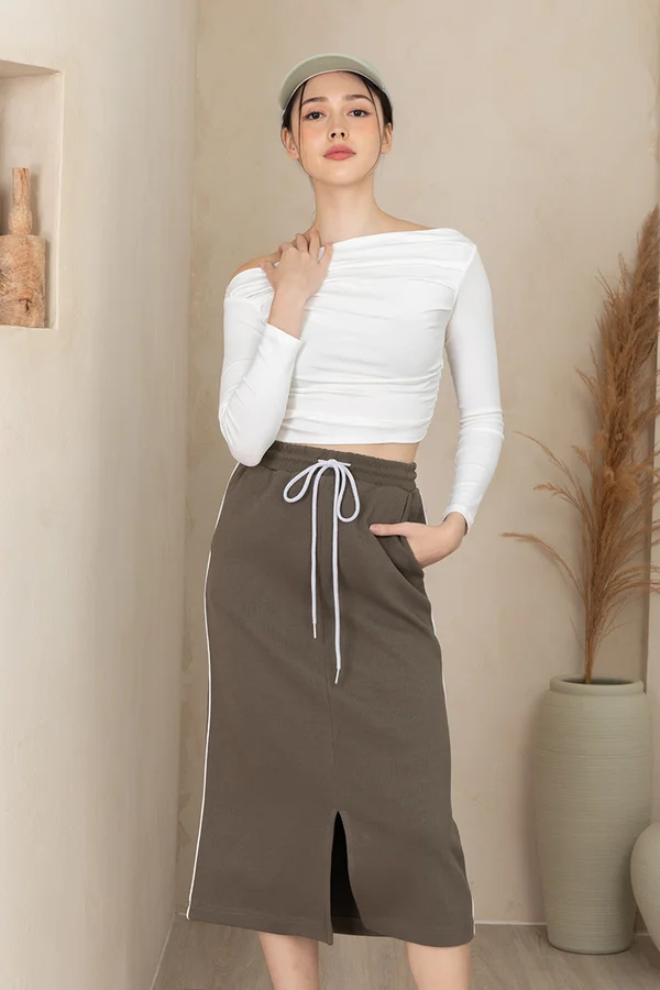 Slant Precision Pleated Gathered Top White