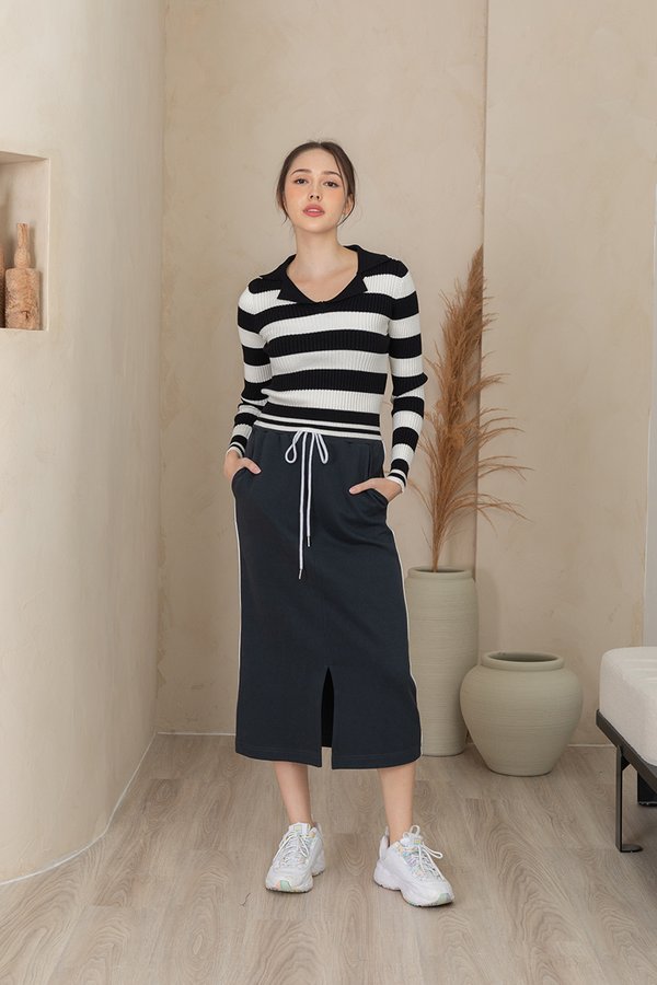 Spin on Sportswear Drawstring Pocket Midi Skirt Black