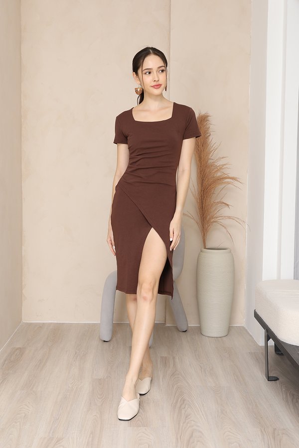 A Cut above Average Tulip Gathered Dress Brown Red