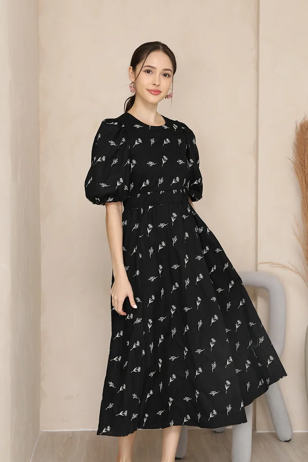 Graceful Garlands Embroidery Bubble Sleeves Midi Dress